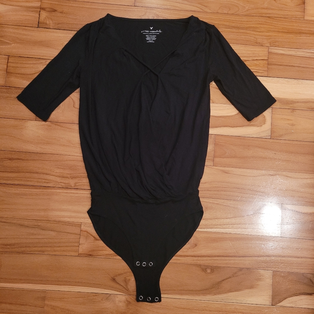 Short sleeved bodysuit